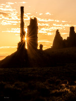 Totems Sunrise Sunstar and Kiss of Light, Monument Valley